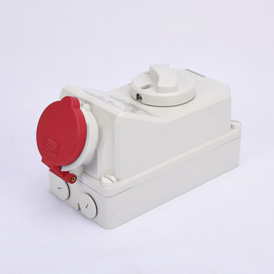 IP44 380V 32A ইন্ডাস্ট্রিয়াল পাওয়ার সকেট জলরোধী সুইচ মেকানিক্যাল সহ